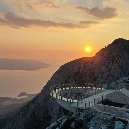 Studio Flat For 2 Daire Makarska Dış mekan fotoğraf