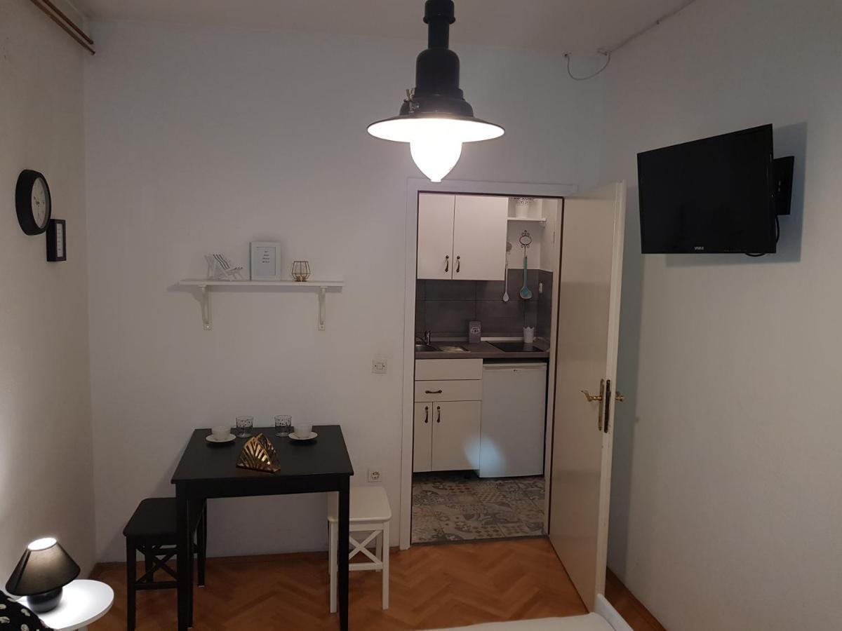 Studio Flat For 2 Daire Makarska Dış mekan fotoğraf
