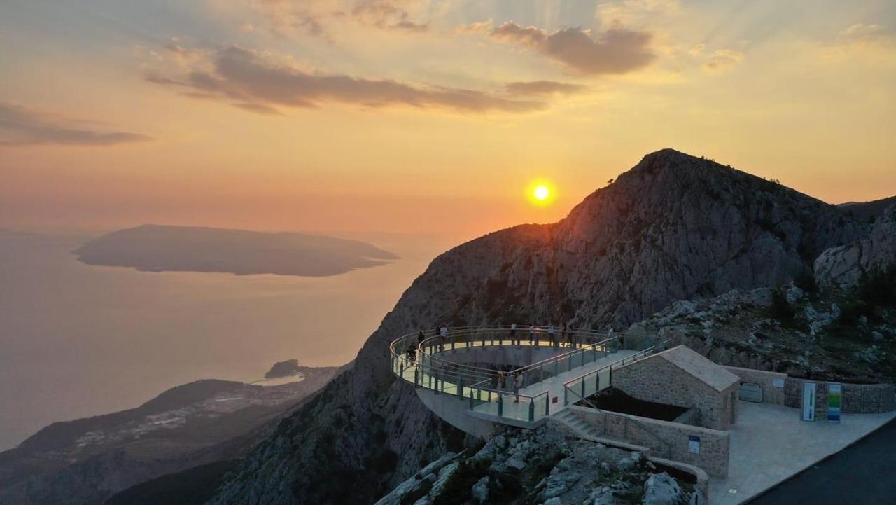 Studio Flat For 2 Daire Makarska Dış mekan fotoğraf
